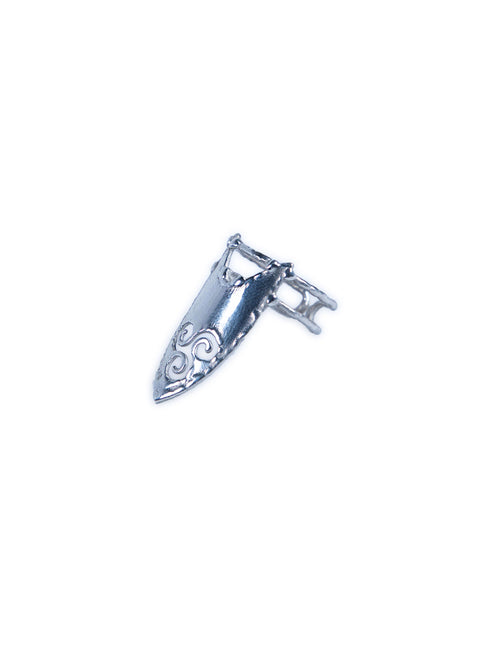 Triskele Shield Fingertip Ring