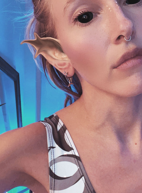 stainless steel gemini symbol hoop earrings unisex