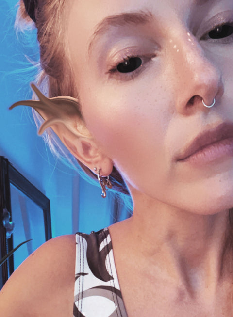 leo symbol zodiac hoop earrings in stainless steel